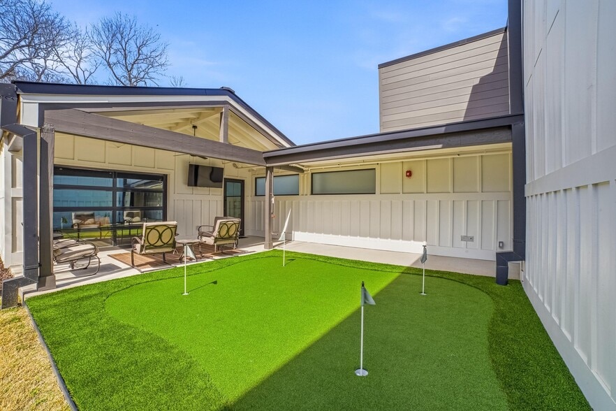 More Photos Of 410 S Paschall Rd, Sunnyvale Specialty For Sale