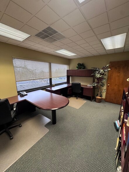 More Photos Of 7086 Corporate Way, Dayton Office For Lease