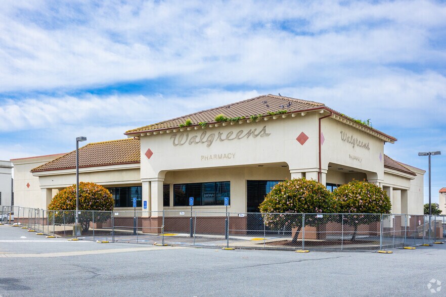 Primary Photo Of 6100 Mission St, Daly City Drugstore For Lease