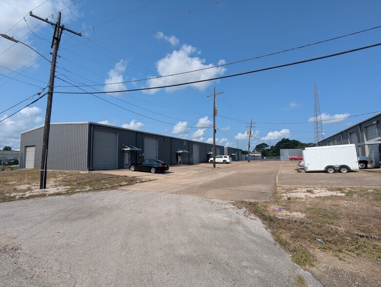More Photos Of 51-89 Sawyer St, Beaumont Flex For Sale