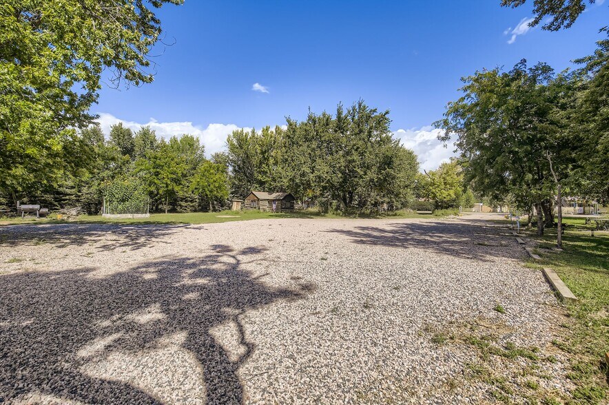 More Photos Of 1305 W 3rd St, Florence Hotel For Sale