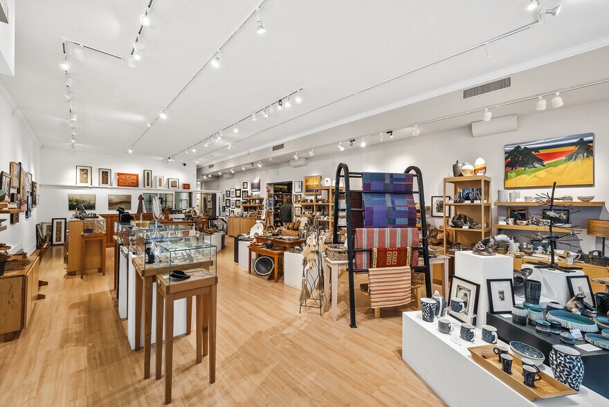 More Photos Of 611 Grand Ave, Saint Paul Storefront For Sale