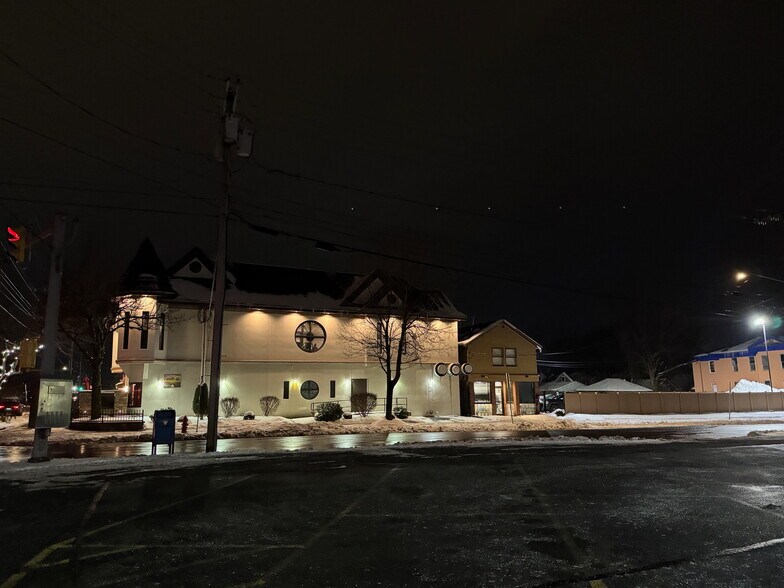 More Photos Of 311-313 N Geddes St, Syracuse Restaurant For Sale