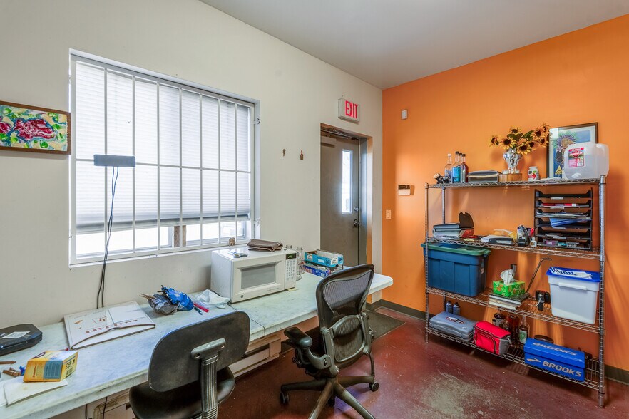 More Photos Of 36 Bisbee Ct, Santa Fe Warehouse For Sale