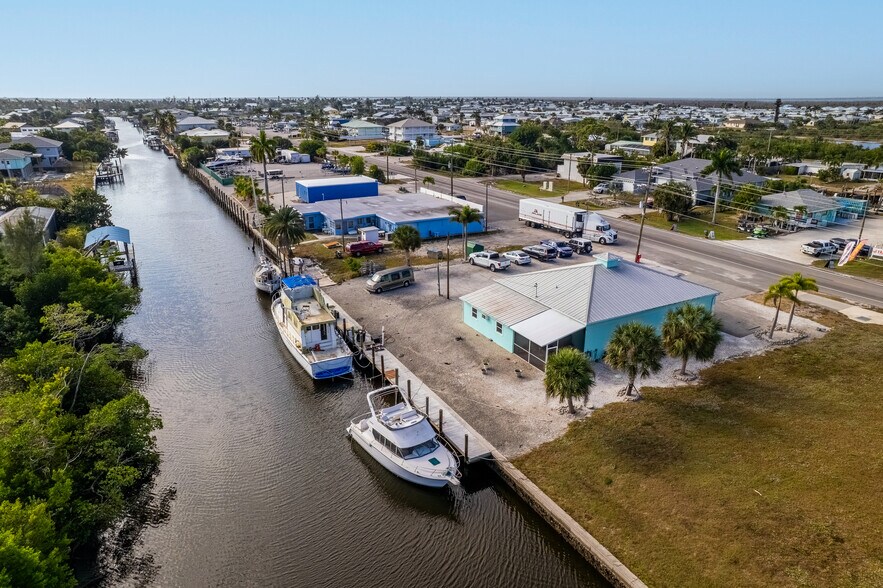 More Photos Of 3366 Stringfellow Rd, Saint James City Office For Sale