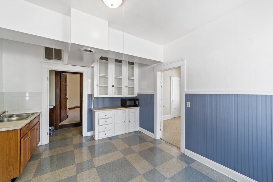 More Photos Of 1947-1949 Coltman Rd, Cleveland Apartments For Sale