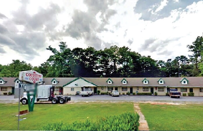 Primary Photo Of 2240 Gray Hwy, Macon-Bibb Hotel For Sale