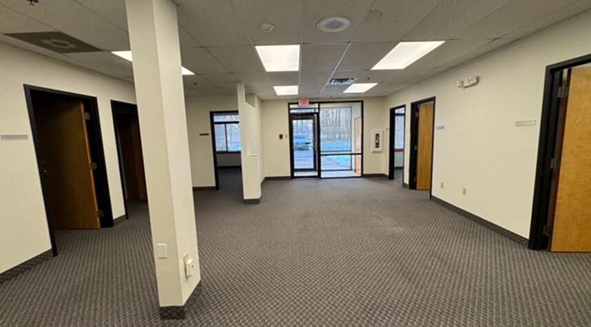 More Photos Of 270 Benton Dr, East Longmeadow Medical For Lease
