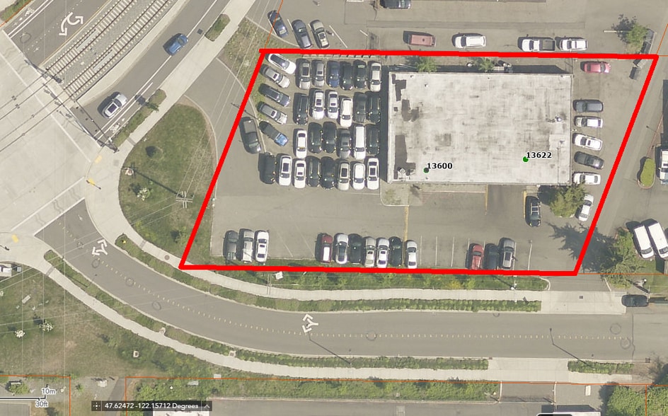 More Photos Of 13600 NE Spring Blvd, Bellevue Warehouse For Lease