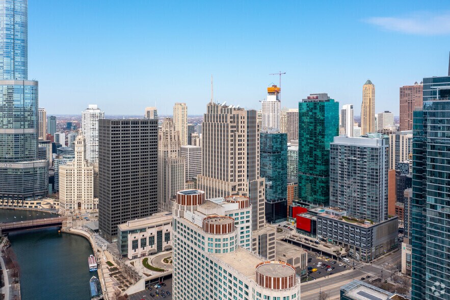 More Photos Of 455 N Cityfront Plaza Dr, Chicago Office For Lease