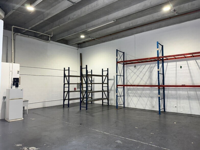 More Photos Of 10855 NW 29th St, Doral Light Manufacturing For Lease