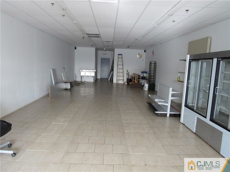 More Photos Of 399 Dover Rd, Toms River Convenience Store For Lease