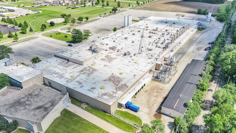 More Photos Of 1505 E Main St, Urbana Manufacturing For Sale