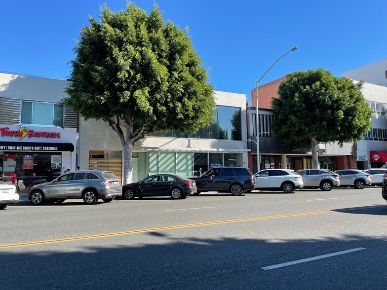 More Photos Of 252 S Beverly Dr, Beverly Hills Office For Lease