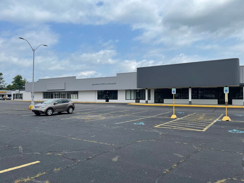 More Photos Of 430-488 Marshall St, Coldwater Unknown For Lease