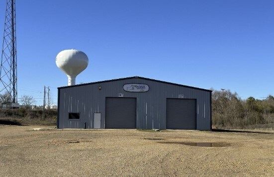 More Photos Of 1796 Simpson Highway 49, Magee Flex For Sale