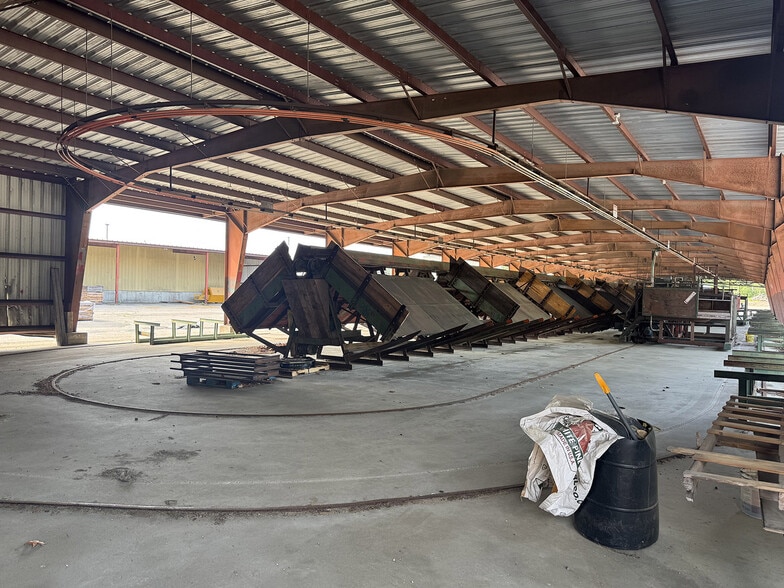 More Photos Of 563 New Dam Rd, Sanford Industrial For Sale