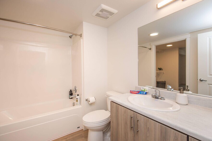 More Photos Of 15300 33rd Ave S, Seatac Apartments For Lease
