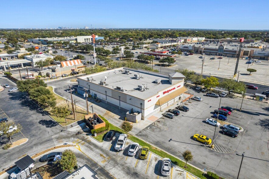 More Photos Of 7019 S Zarzamora St, San Antonio Drugstore For Sale