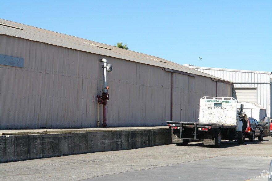 More Photos Of 1291-1295 Los Angeles St, Glendale Warehouse For Lease