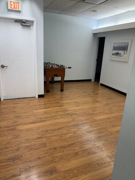More Photos Of 241 Molnar Dr, Elmwood Park Medical For Lease
