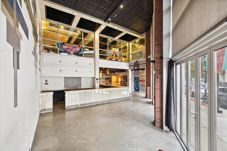 More Photos Of 512 Paterson Plank Rd, Jersey City Restaurant For Lease