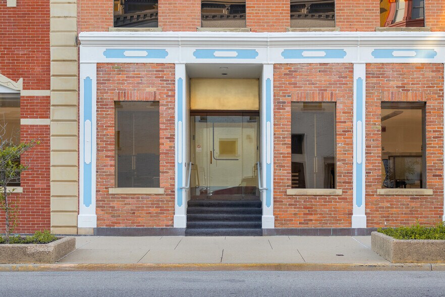 More Photos Of 301 Washington St, Columbus Office For Lease