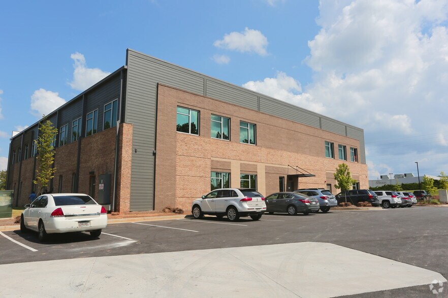 More Photos Of 3970 Deputy Bill Cantrell Mem, Cumming Medical For Lease