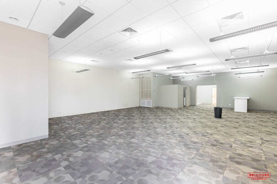 More Photos Of 427 Garden St, Pensacola General Retail For Lease