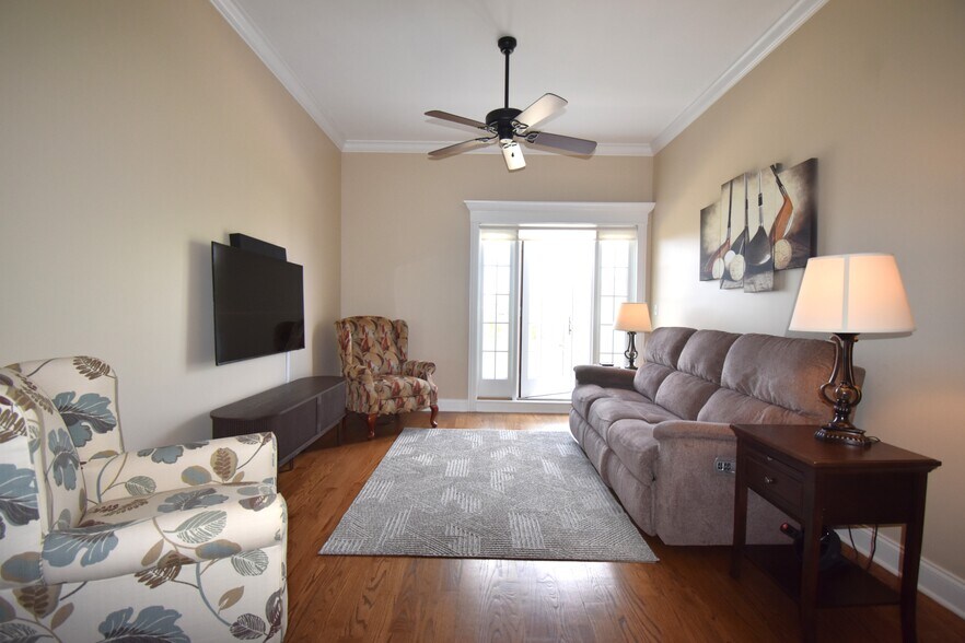 More Photos Of 219 White St, Frankfort Office Residential For Sale