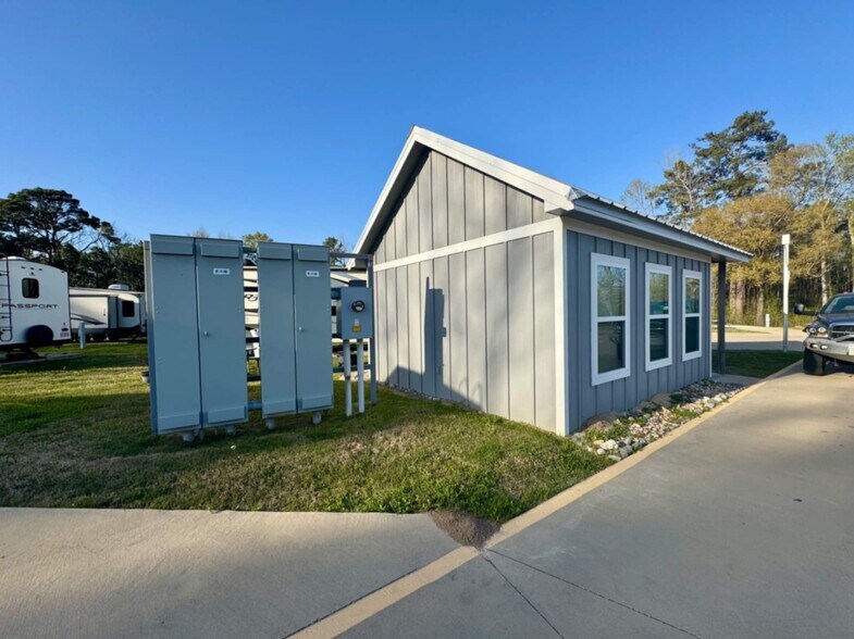 More Photos Of 5264 Ted Trout Dr, Lufkin Trailer Camper Park For Sale