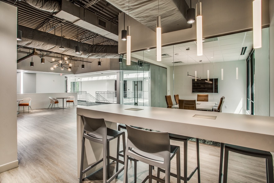 More Photos Of 1800 Preston Park Blvd, Plano Unknown For Lease