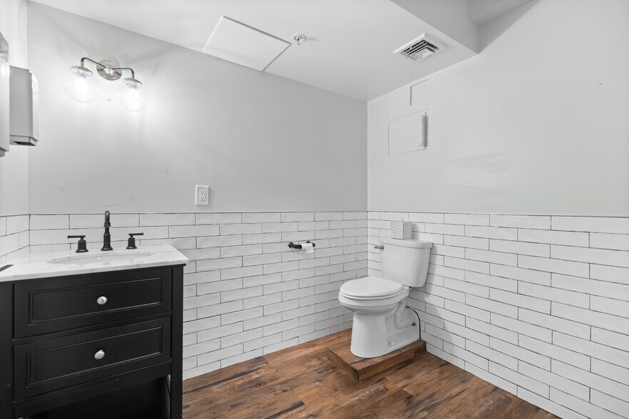 More Photos Of 263 Grand St, Jersey City Apartments For Lease