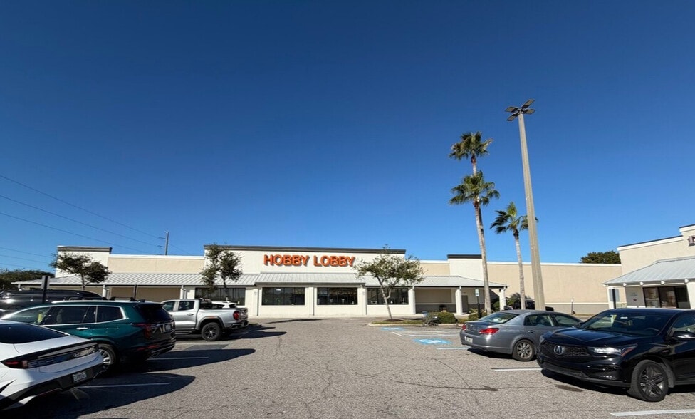 More Photos Of 4402 Cortez Rd W, Bradenton Unknown For Lease