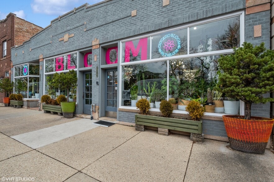 More Photos Of 2312 W Touhy Ave, Chicago General Retail For Sale