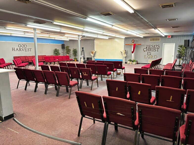 More Photos Of 205 Grandview Dr, Frankfort Religious Facility For Sale