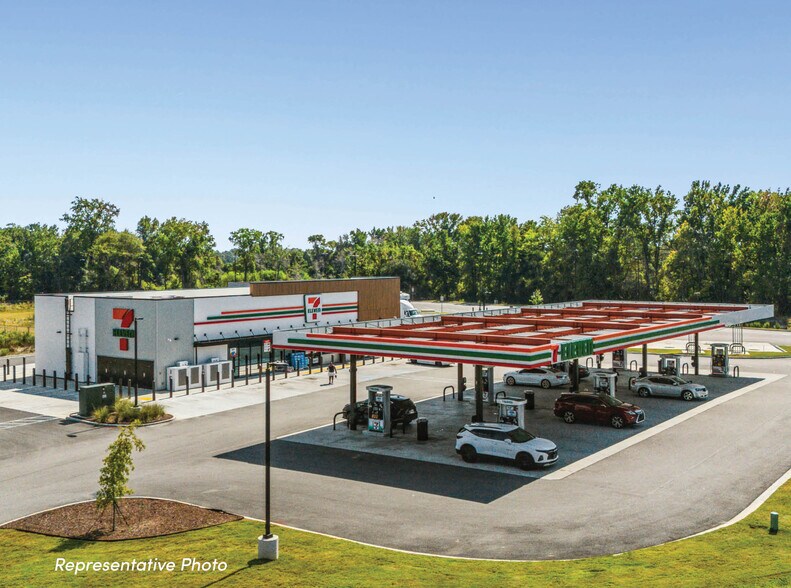 Primary Photo Of 101 Joseph Flowers Pl, Walterboro General Retail For Sale