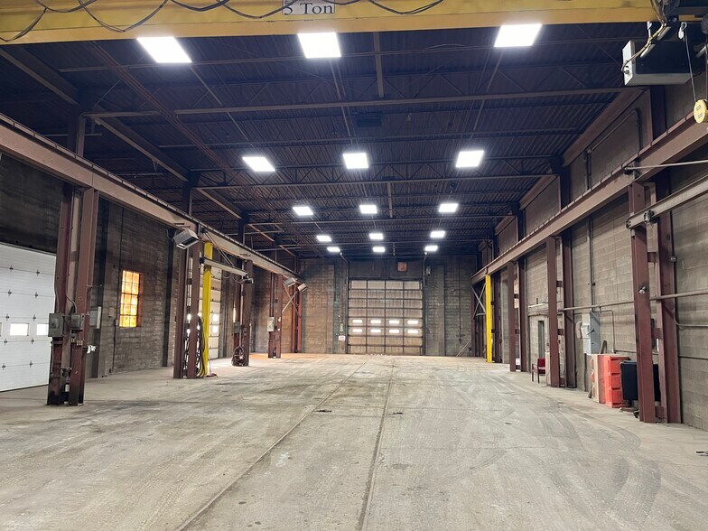 More Photos Of 144 Niles Ave, Waynesburg Warehouse For Lease
