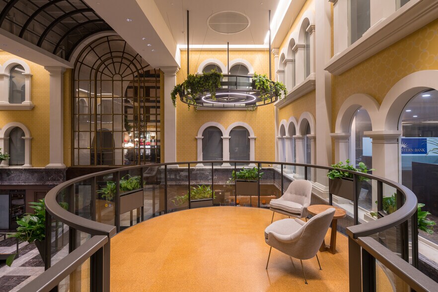 More Photos Of 818 W 7th St, Los Angeles Telecom Hotel Data Hosting For Lease
