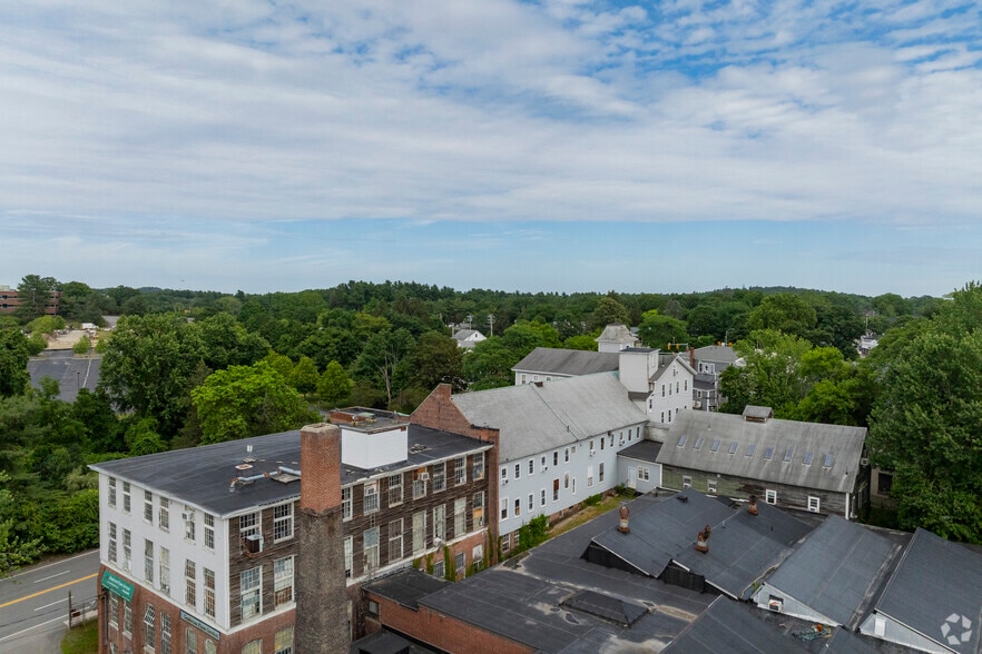 More Photos Of 410 Great Rd, Littleton Light Manufacturing For Lease