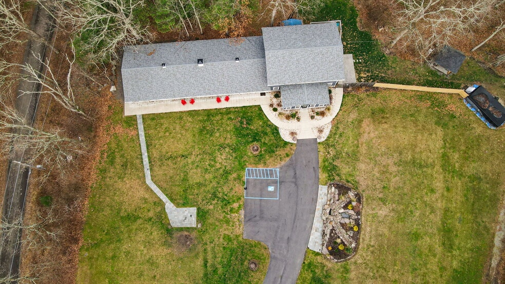 More Photos Of 106 Carr St, Nicholson Assisted Living For Sale