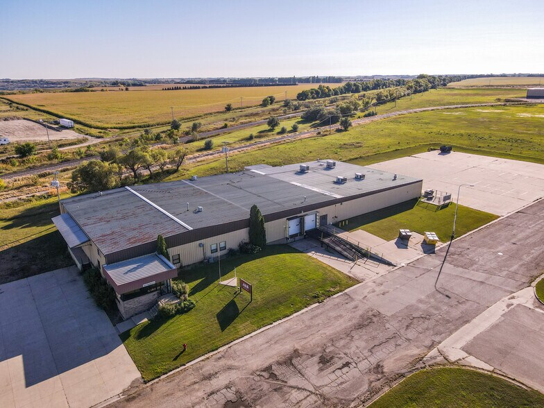 More Photos Of 1025 4 Bottle Dr, Valley City Industrial For Lease