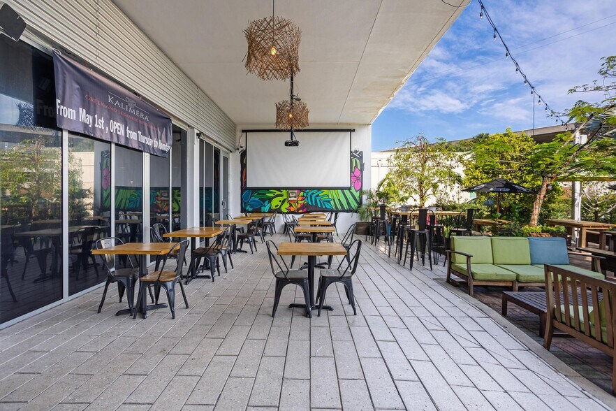 More Photos Of 5840 SW 71st St, South Miami Restaurant For Sale