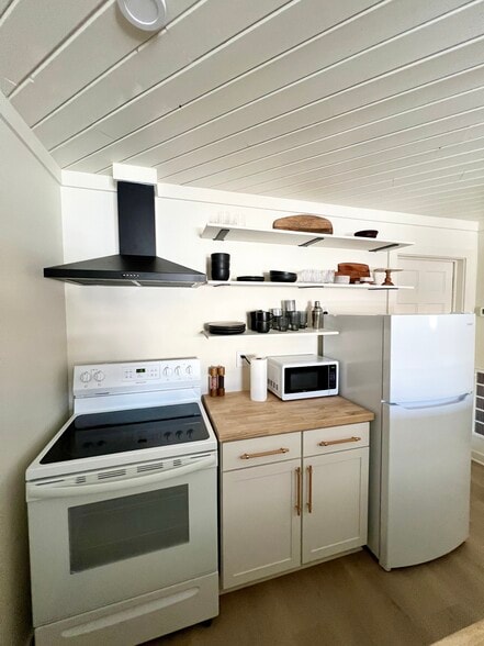 More Photos Of 943 Highway 64 Business, Hayesville Office Residential For Sale