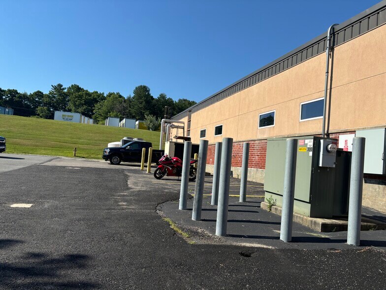 More Photos Of 100 Providence Pike, North Smithfield Manufacturing For Lease