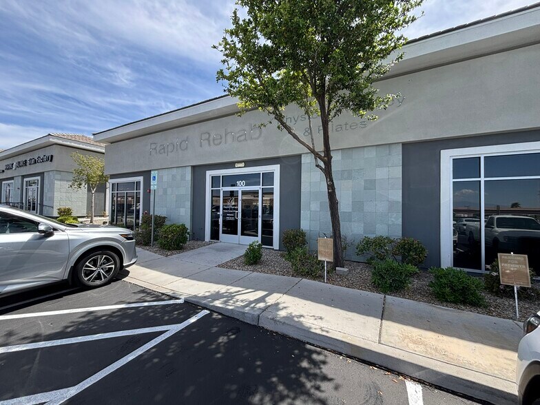 Primary Photo Of 2475 W Horizon Ridge Pky, Henderson Medical For Lease