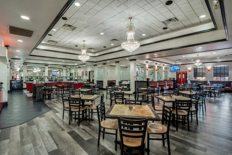 More Photos Of 4516 Maplewood Ave, Wichita Falls General Retail For Sale