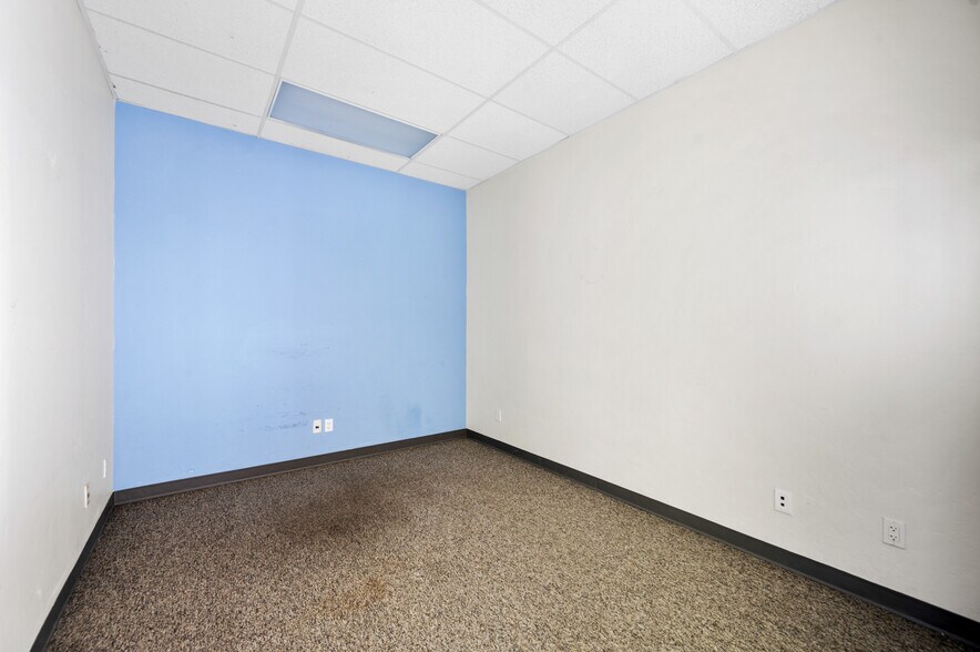 More Photos Of 371 Garden St, Prescott Storefront Retail Office For Sale
