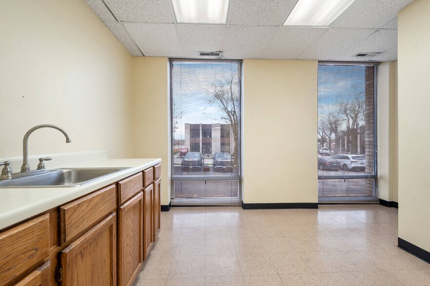 More Photos Of 10001 W Roosevelt Rd, Westchester Office For Sale
