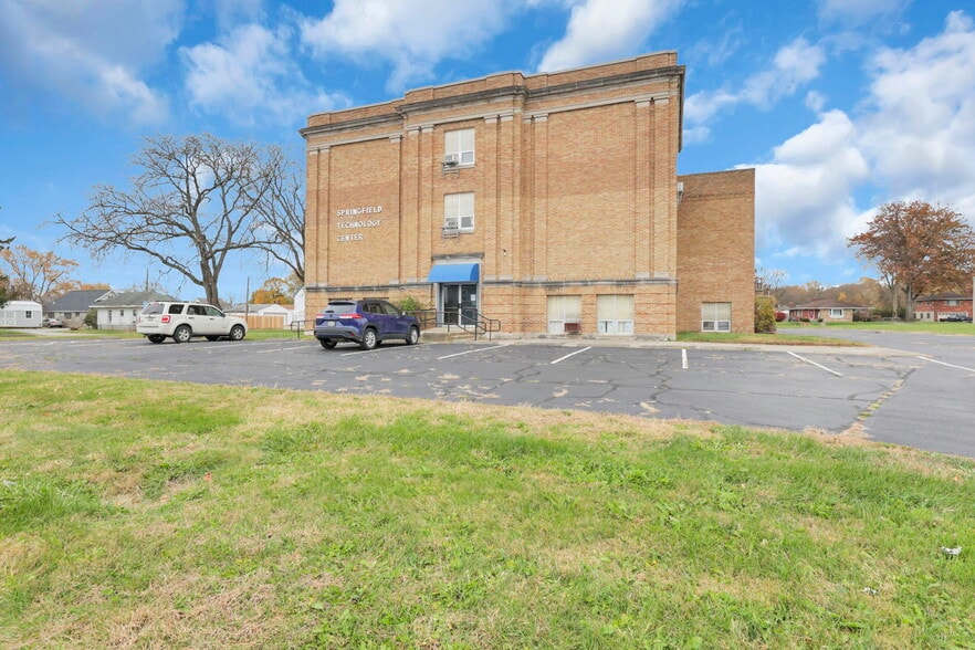 More Photos Of 300 E Auburn Ave, Springfield Office For Sale